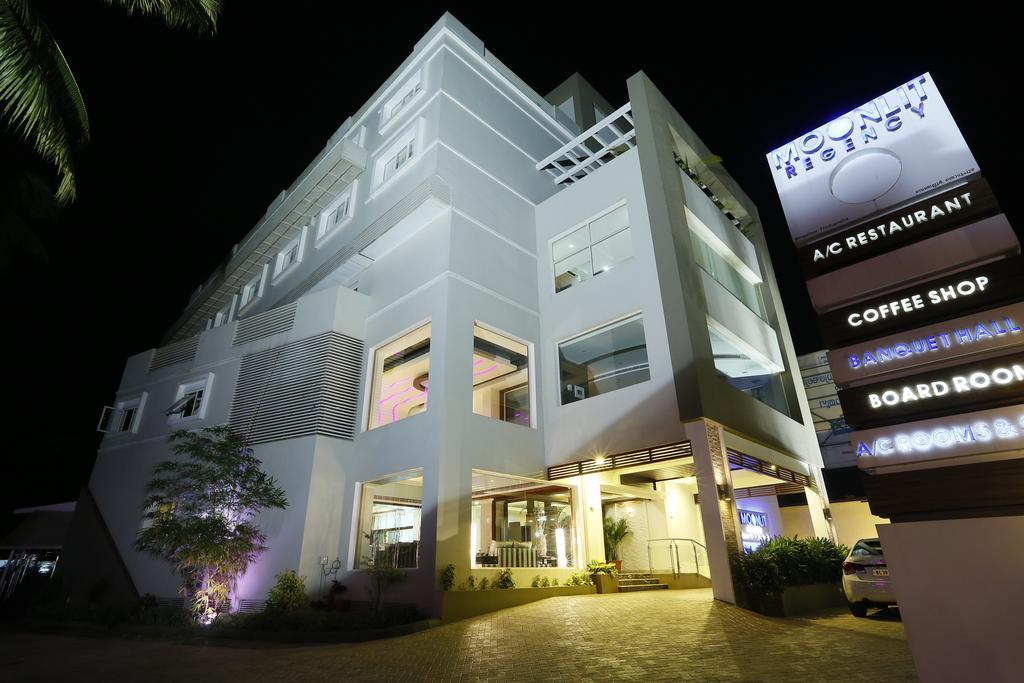 Hotel Moonlit Regency Thodupuzha Eksteriør bilde