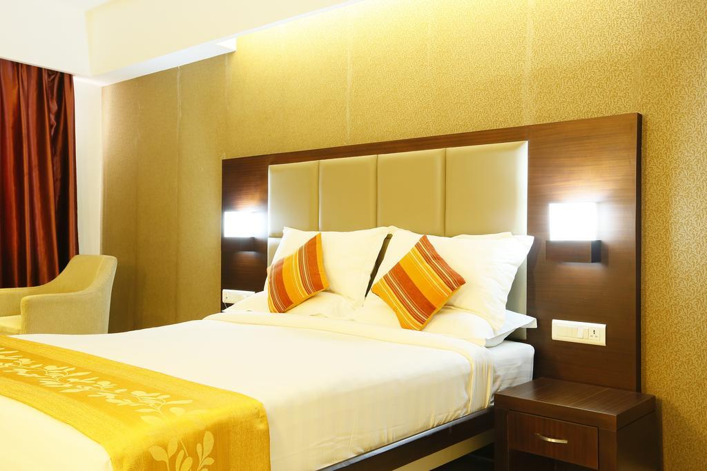 Hotel Moonlit Regency Thodupuzha Eksteriør bilde